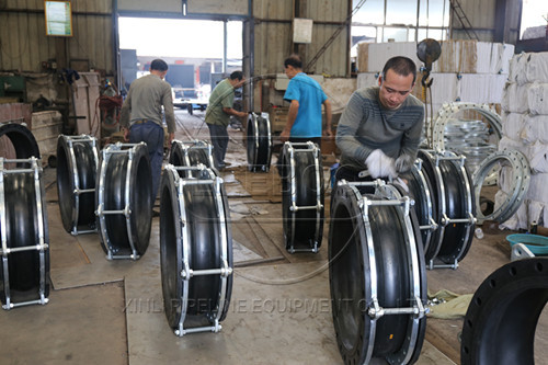 耐負(fù)壓橡膠接頭與普通橡膠接頭的區(qū)別