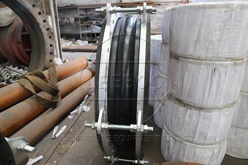 <a href=http://www.xinligd.com target=_blank class=infotextkey>橡膠接頭</a>什么時候加限位裝置？