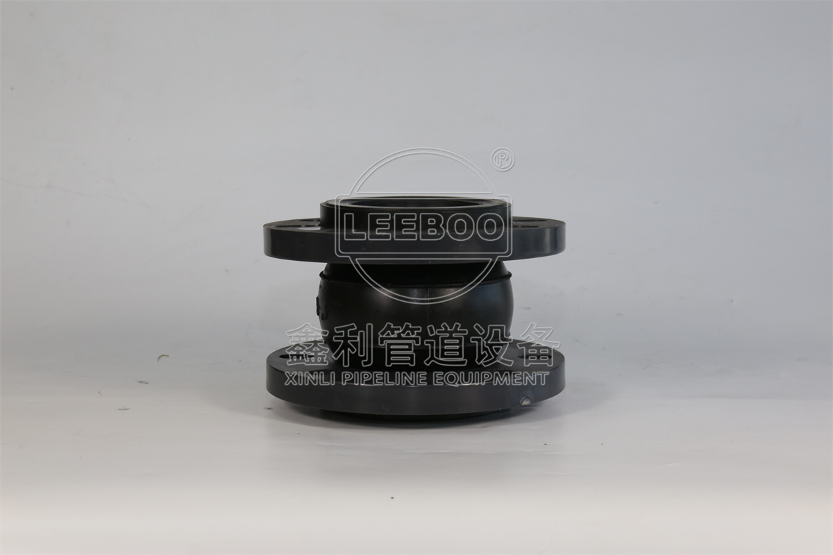 正確的情況下橡膠接頭為什么會開裂？